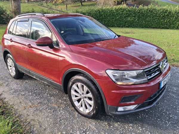 Volkswagen Tiguan SUV, Diesel, 2017, Red