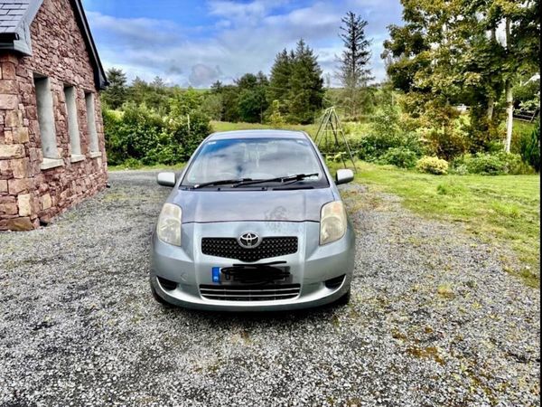 Toyota Yaris Hatchback, Diesel, 2007, Silver
