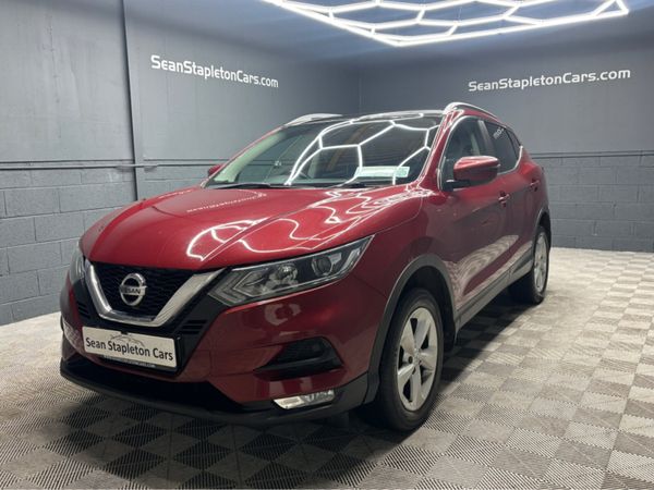Nissan Qashqai MPV, Diesel, 2019, Red