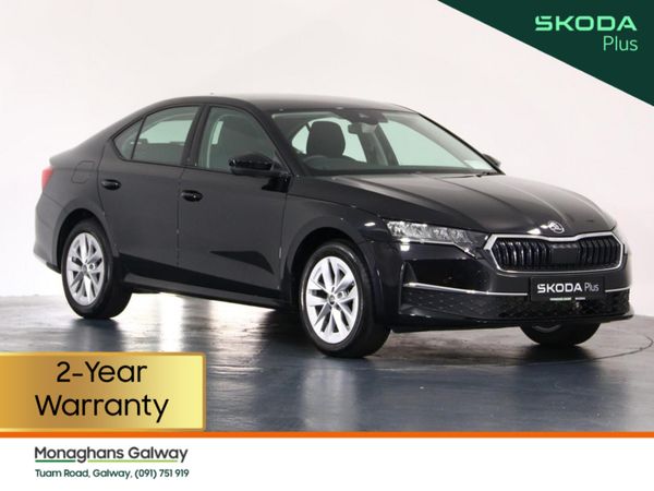 Skoda Octavia Hatchback, Petrol, 2025, Black