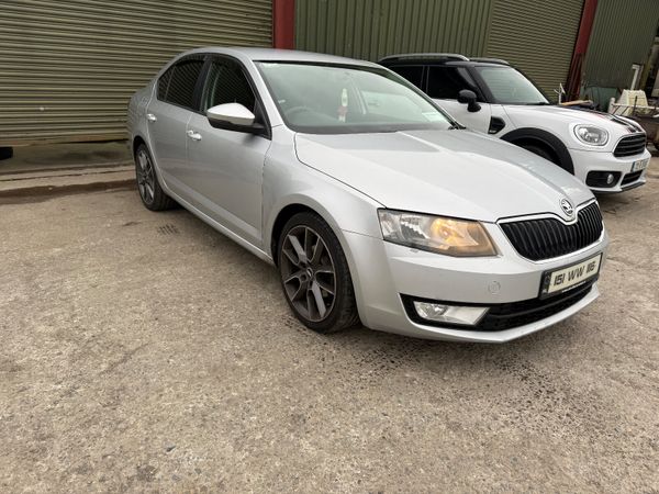 Skoda Octavia Saloon, Diesel, 2015, Silver