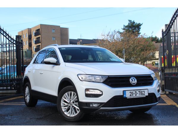 Volkswagen T-Roc Estate, Petrol, 2021, White