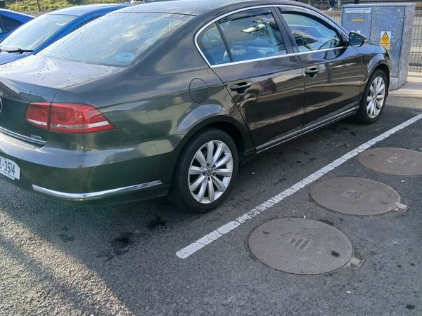 Volkswagen Passat Saloon, Diesel, 2012, Brown
