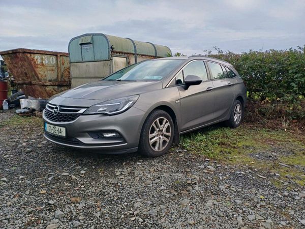 Opel Astra Estate, Diesel, 2017, Brown