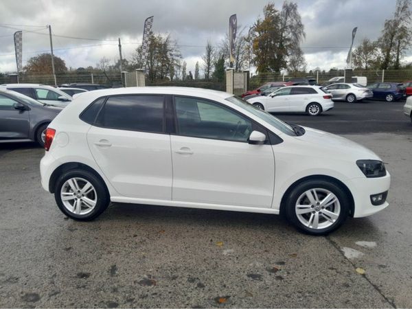 Volkswagen Polo Hatchback, Petrol, 2014, White