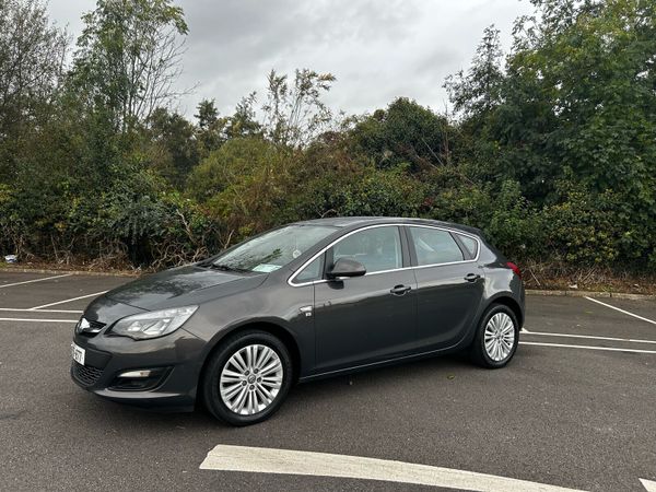 Vauxhall Astra Hatchback, Diesel, 2014, Grey