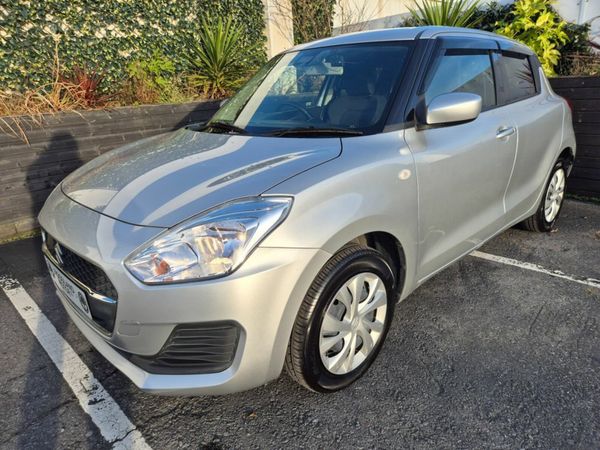 Suzuki Swift Hatchback, Petrol, 2020, Silver