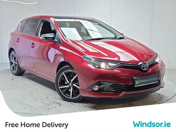 Toyota Auris MPV, Hybrid, 2018, Red