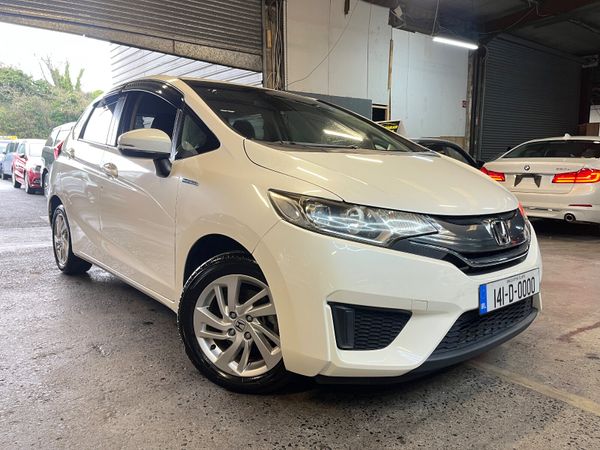 Honda Fit Hatchback, Petrol Hybrid, 2014, White