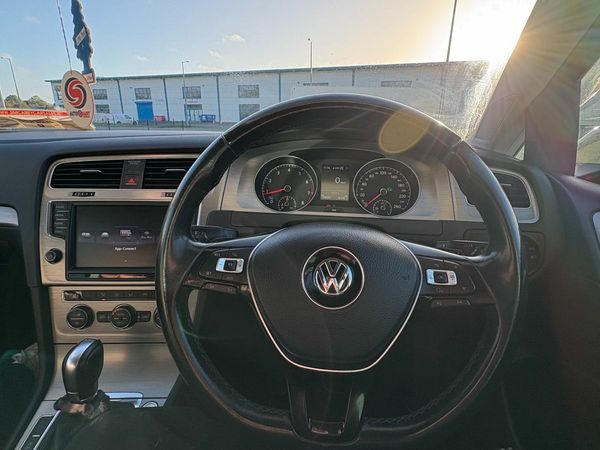 Volkswagen Golf Hatchback, Petrol, 2017, Silver
