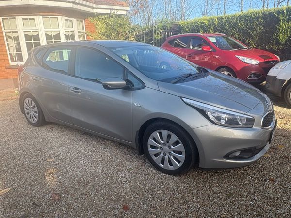 Kia Ceed Hatchback, Diesel, 2014, Silver