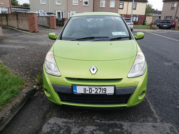 Renault Clio Hatchback, Petrol, 2011, Green