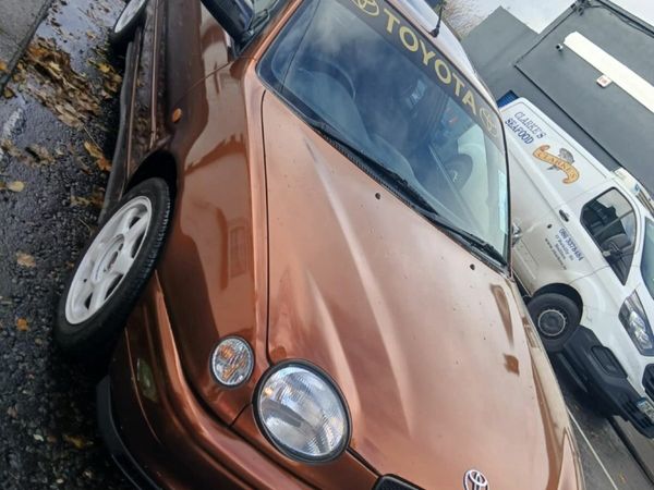 Toyota Corolla Hatchback, Petrol, 1997, Red