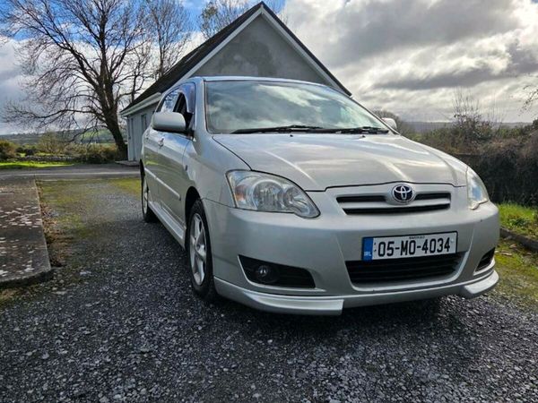 Toyota Corolla Hatchback, Diesel, 2005, Silver