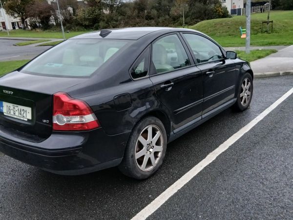 Volvo S40 Saloon, Diesel, 2006, Black