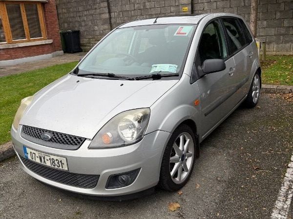 Ford Fiesta Hatchback, Petrol, 2007, Silver