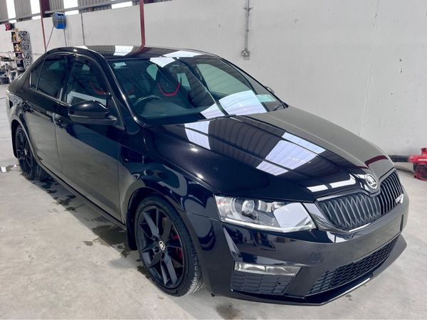 Skoda Octavia Saloon, Diesel, 2017, Black