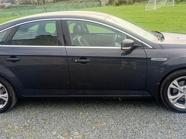 Ford Mondeo Hatchback, Diesel, 2010, Blue