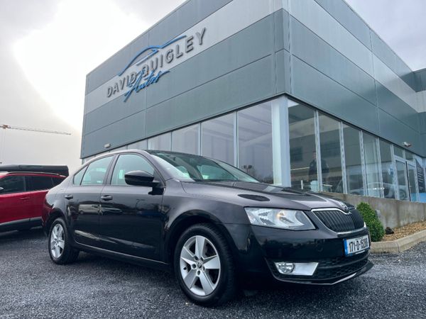 Skoda Octavia Saloon, Diesel, 2017, Black