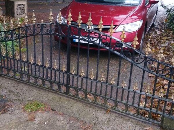 Honda Civic Saloon, Petrol Hybrid, 2007, Red