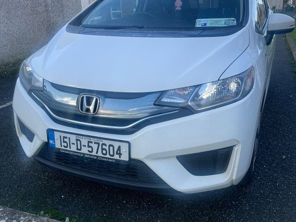 Honda Fit Hatchback, Petrol Hybrid, 2015, White