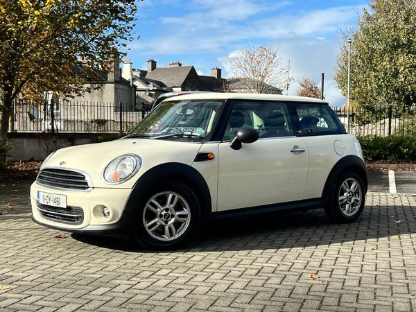 Mini First Hatchback, Petrol, 2011, White