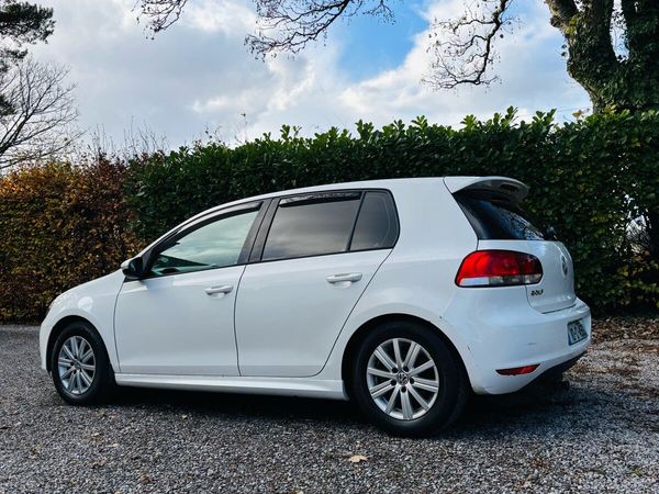 Volkswagen Golf Hatchback, Diesel, 2010, White