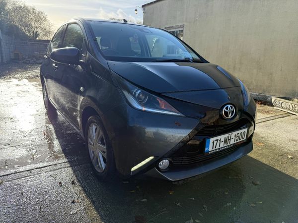 Toyota Aygo Hatchback, Petrol, 2017, Grey