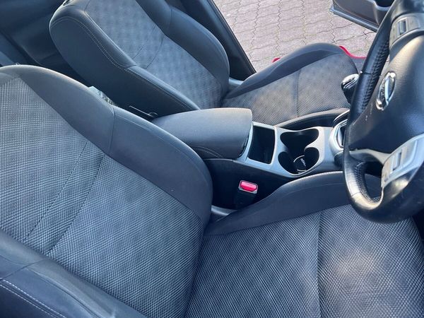 Nissan Qashqai Hatchback, Petrol, 2016, Black