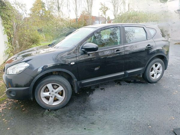 Nissan Qashqai Hatchback, Diesel, 2011, Black