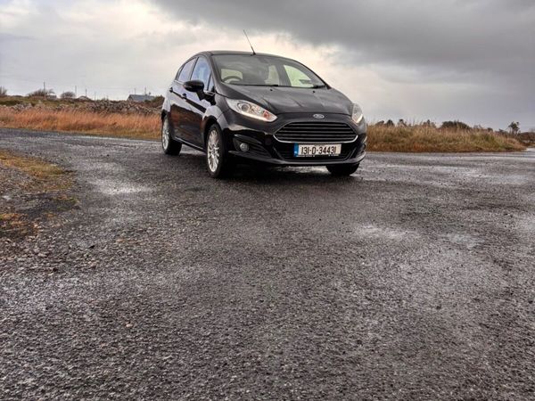 Ford Fiesta Hatchback, Petrol, 2013, Black
