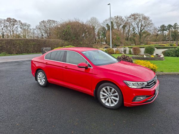 Volkswagen Passat Saloon, Diesel, 2020, Red