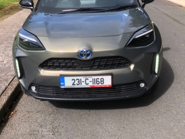 Toyota Yaris Cross Hatchback, Petrol Hybrid, 2023, Green
