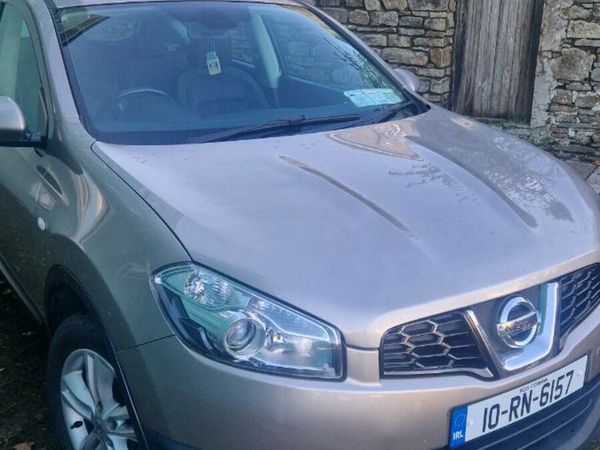Nissan Qashqai Hatchback, Diesel, 2010, Beige