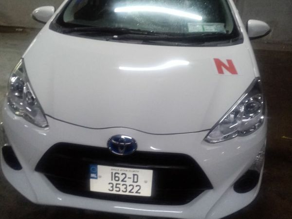 Toyota Aqua Hatchback, Petrol Hybrid, 2016, White