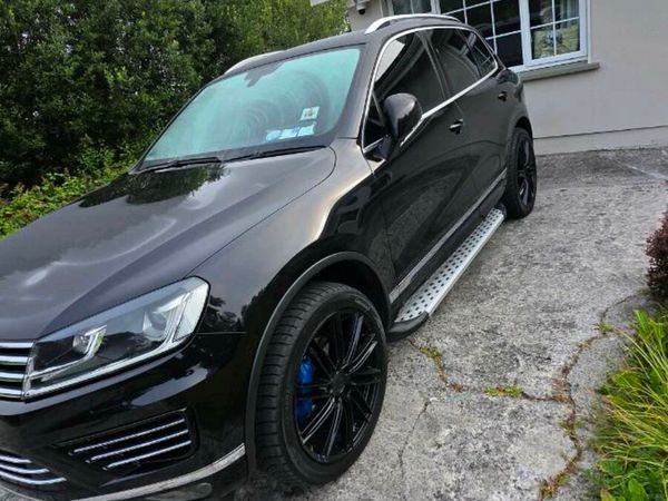 Volkswagen Touareg SUV, Diesel, 2016, Black