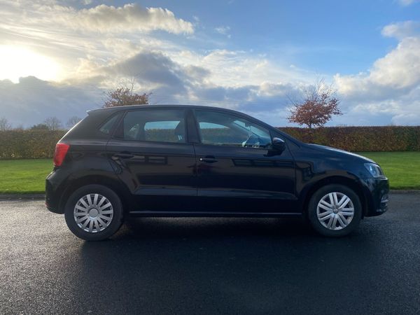 Volkswagen Polo Hatchback, Petrol, 2014, Black