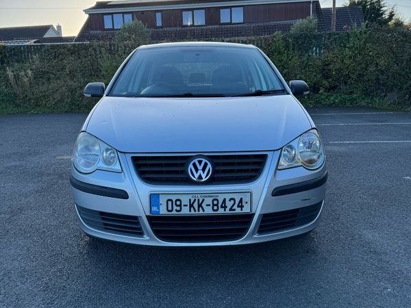 Volkswagen Polo Hatchback, Petrol, 2009, Silver