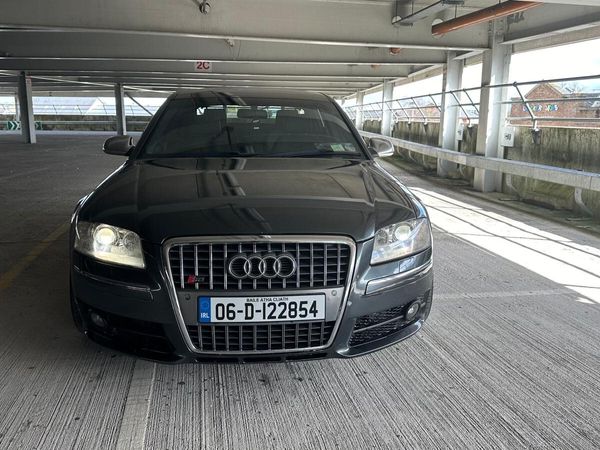 Audi S8 Saloon, Petrol, 2006, Grey