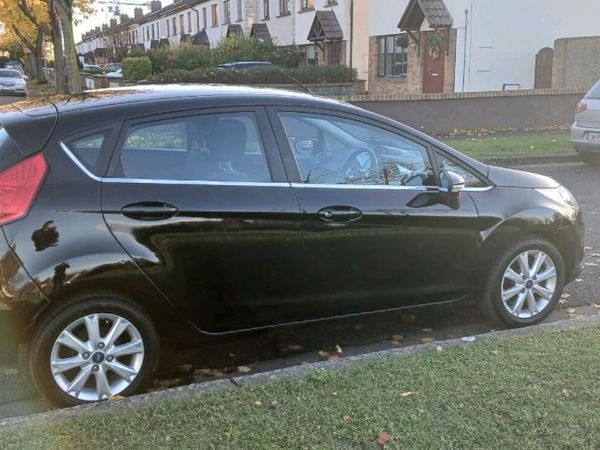 Ford Fiesta Hatchback, Petrol, 2011, Black