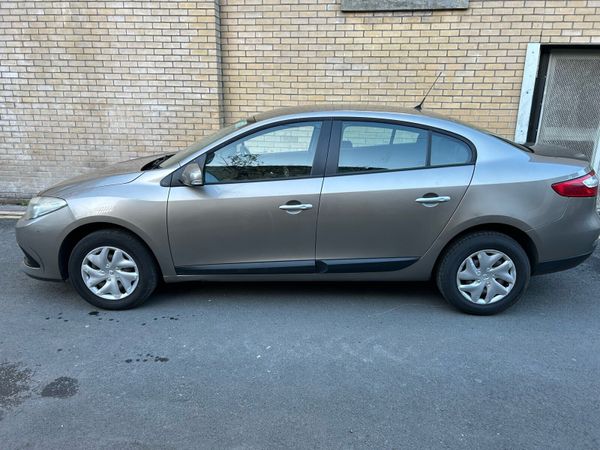 Renault Fluence Saloon, Diesel, 2014, Gold