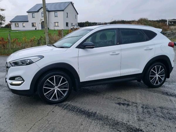 Hyundai Tucson SUV, Petrol, 2018, White
