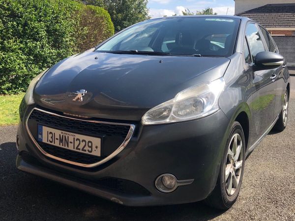 Peugeot 208 Hatchback, Diesel, 2013, Grey