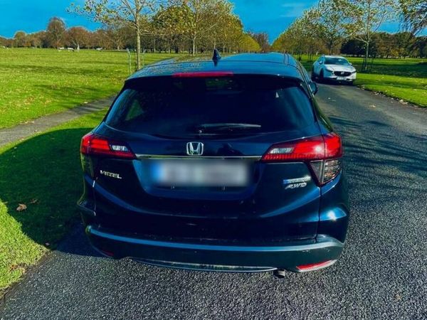 Honda Vezel MPV, Petrol Hybrid, 2018, Blue