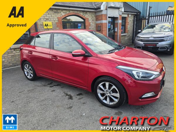 Hyundai i20 Hatchback, Petrol, 2017, Red