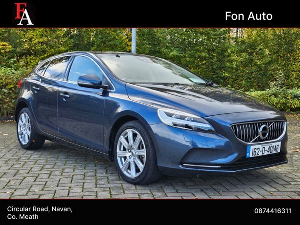 Volvo V40 Hatchback, Diesel, 2016, Blue