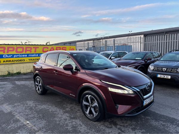 Nissan Qashqai MPV, Petrol, 2023, Red