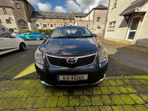 Toyota Avensis Saloon, Diesel, 2011, Grey