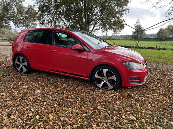 Volkswagen Golf Hatchback, Diesel, 2013, Red