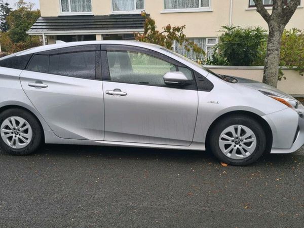 Toyota Prius Hatchback, Petrol Hybrid, 2017, Silver